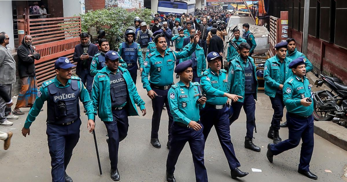 দেশজুড়ে পুলিশের চলমান বিশেষ অভিযানে গত ২৪ ঘণ্টায় ১ হাজার ৬৬২ জনকে গ্রেপ্তার করা হয়েছে। দেশজুড়ে পুলিশের চলমান বিশেষ অভিযানে গত ২৪ ঘণ্টায় ১ হাজার ৬৬২ জনকে গ্রেপ্তার করা হয়েছে।